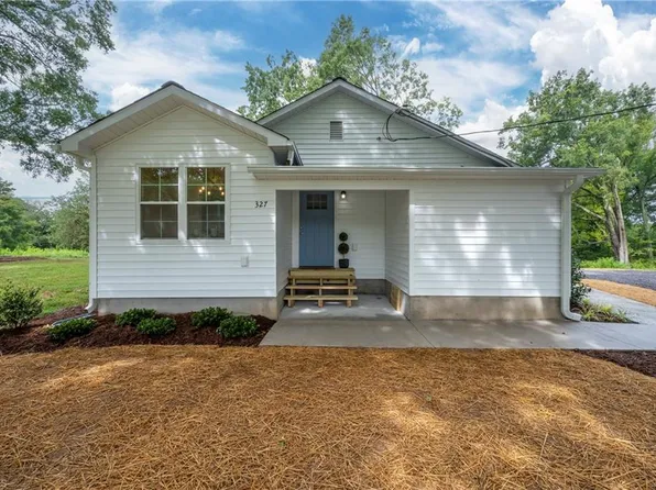 327 Hillcrest Dr, Advance, NC 27006