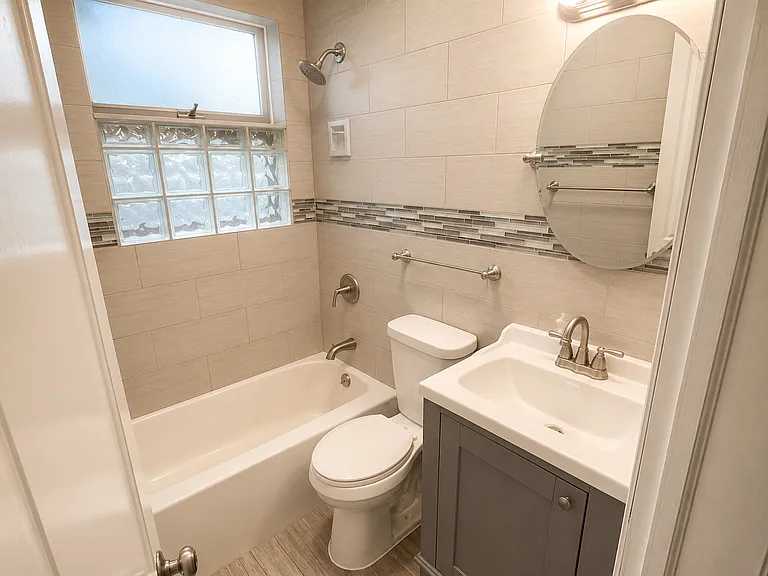 7117 72nd St #2 — Photo 7