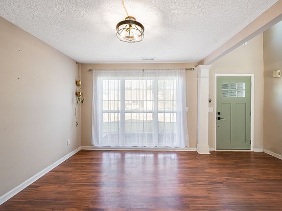 5th image of 2924 Tuckland Dr