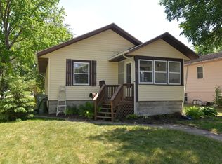 225 8th St W, Brookings, SD 57006