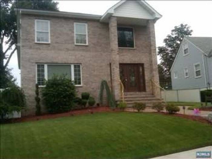 1st image of 68 Birchwood Dr
