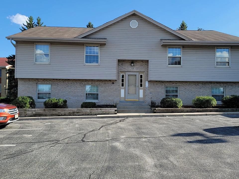 1st image of 1109 Columbia Ave #2