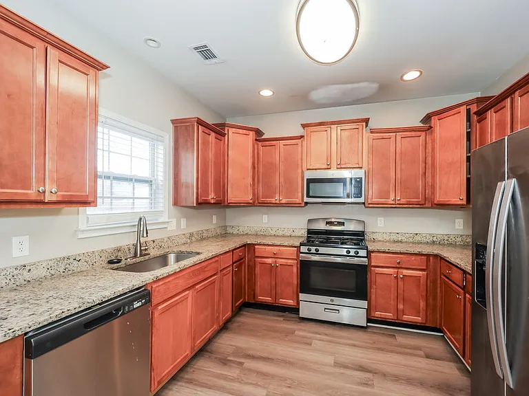 501 Summer Brooke Ln — Photo 8