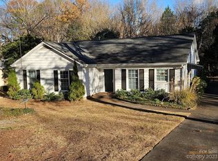 7709 Winterset Dr, Charlotte, NC 28270