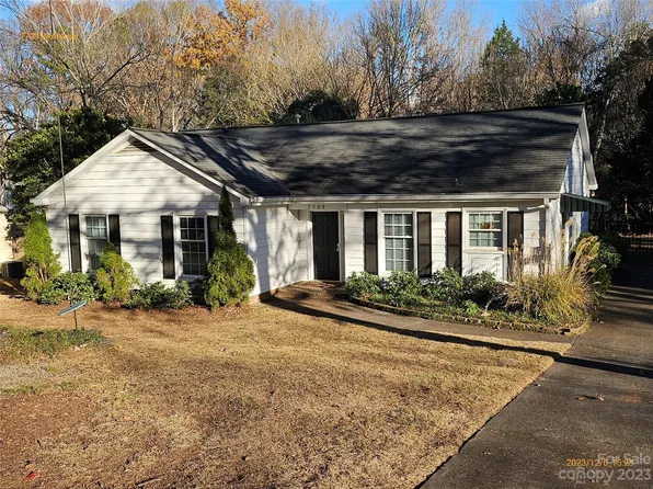 7709 Winterset Dr, Charlotte, NC 28270