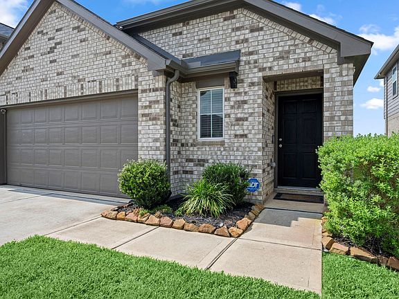 3rd image of 17711 Chartertree Ln