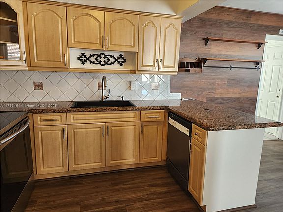 3rd image of 3421 SW 16th Ct