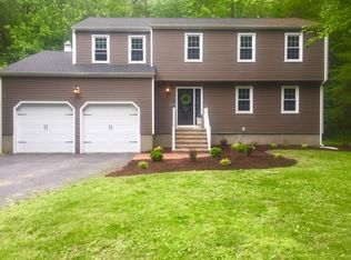 249 Pinewood Trl, Trumbull, CT 06611