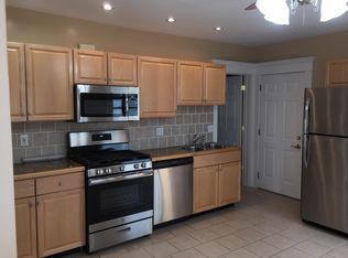 3 Lincoln St APT 1, Westborough, MA 01581