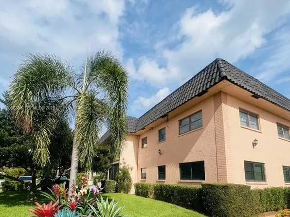 665 Enfield St APT B9, Boca Raton, FL 33487