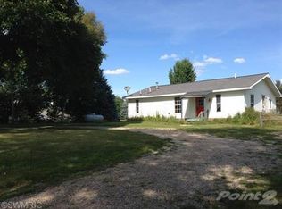 11418 N Lakeview Rd, Lakeview, MI 48850