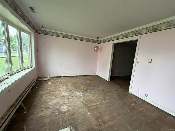 4th image of 702 W Grant St
