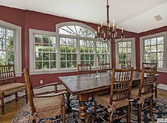 4th image of 29 Fairview Ave