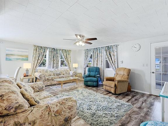2nd image of 1003 44TH AVENUE DRIVE E