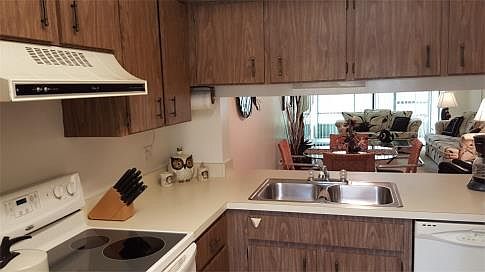 2nd image of 3285 Westridge Blvd