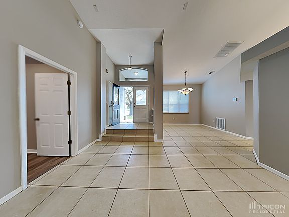 2nd image of 10151 Briar Cir
