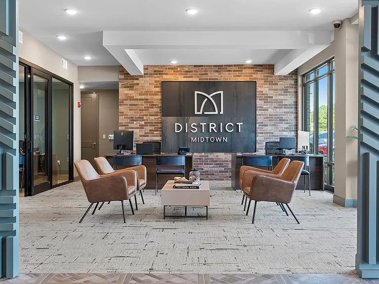 District Midtown — Photo 24