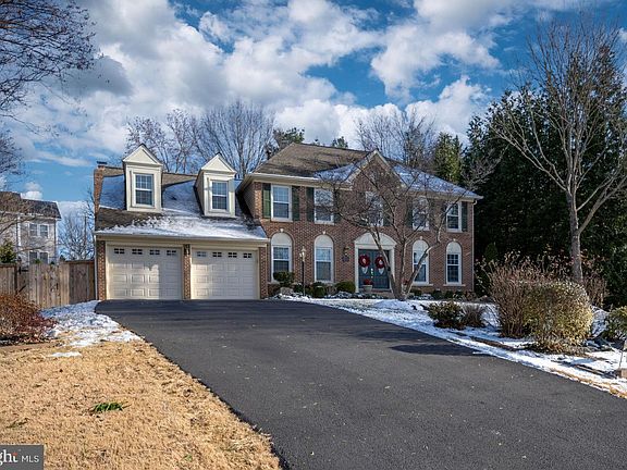 3rd image of 13953 Oleander Ct