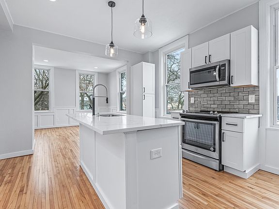 5th image of 4748 Washington Sq #1