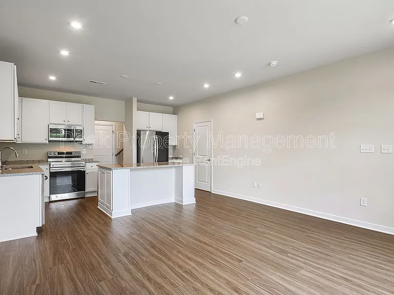 14445 Hancock Towns Dr — Photo 9