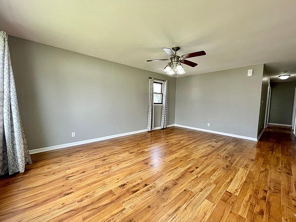 3rd image of 347 N Monroe Ave