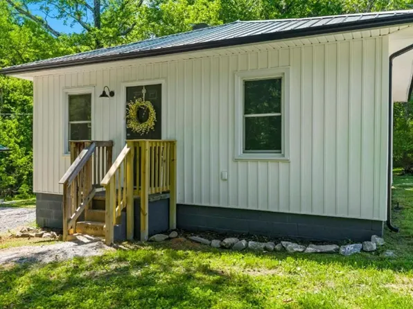 112 Lombardy Ct, Danville, VA 24541