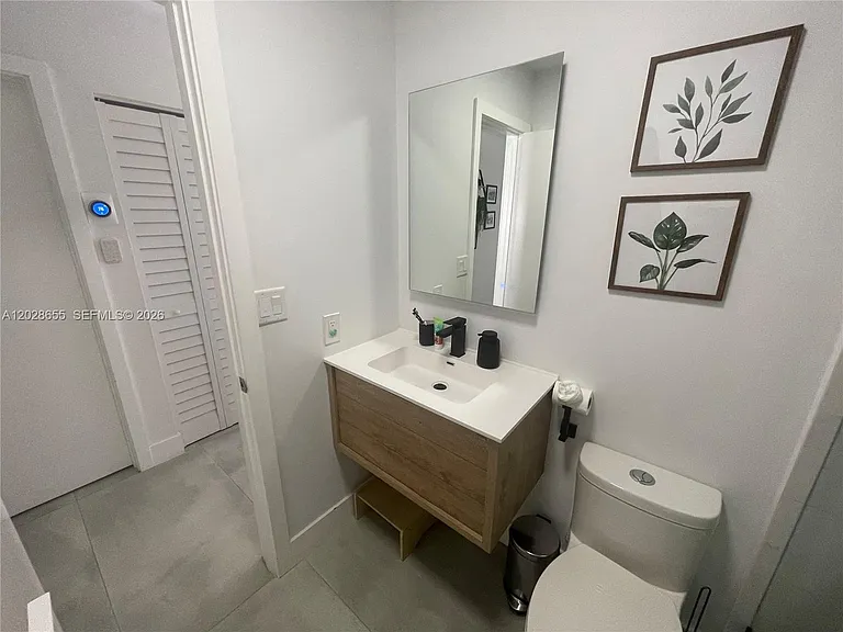 5733 NW 100th Ct — Photo 35