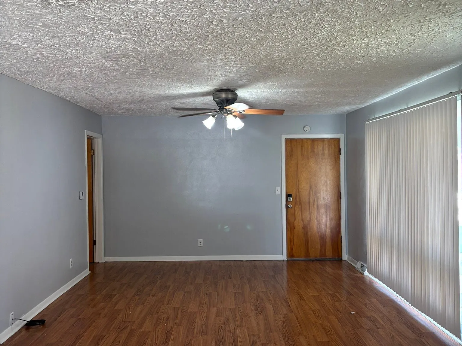 Charming 2 Bed/1 Bath side by side duplex in Moline | Available 9/23 | $1250 | IL — Photo 2