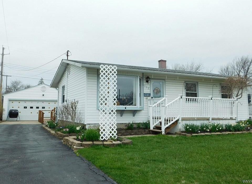 1st image of 112 Rossiter Ave