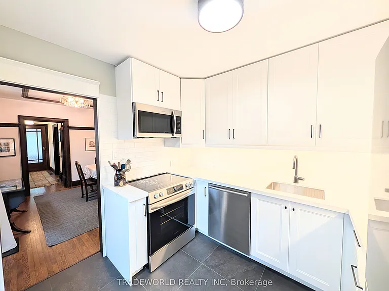 7 Costain Ave — Photo 13