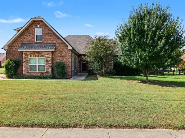1109 Pavilion Way, Clarksville, TN 37043