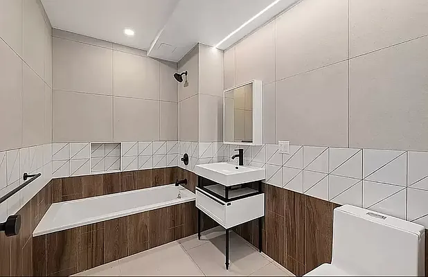 Rented by REAL New York | media 7