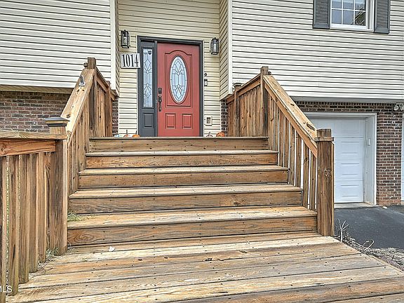 4th image of 1014 Vance Dr
