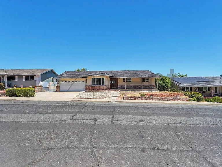 307 Boulder Dr — Photo 5