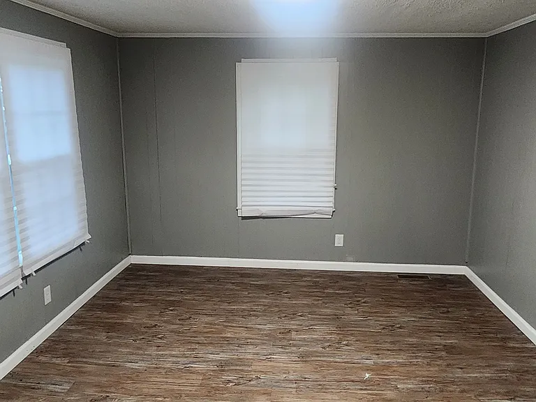 919 Nance Ave — Photo 4