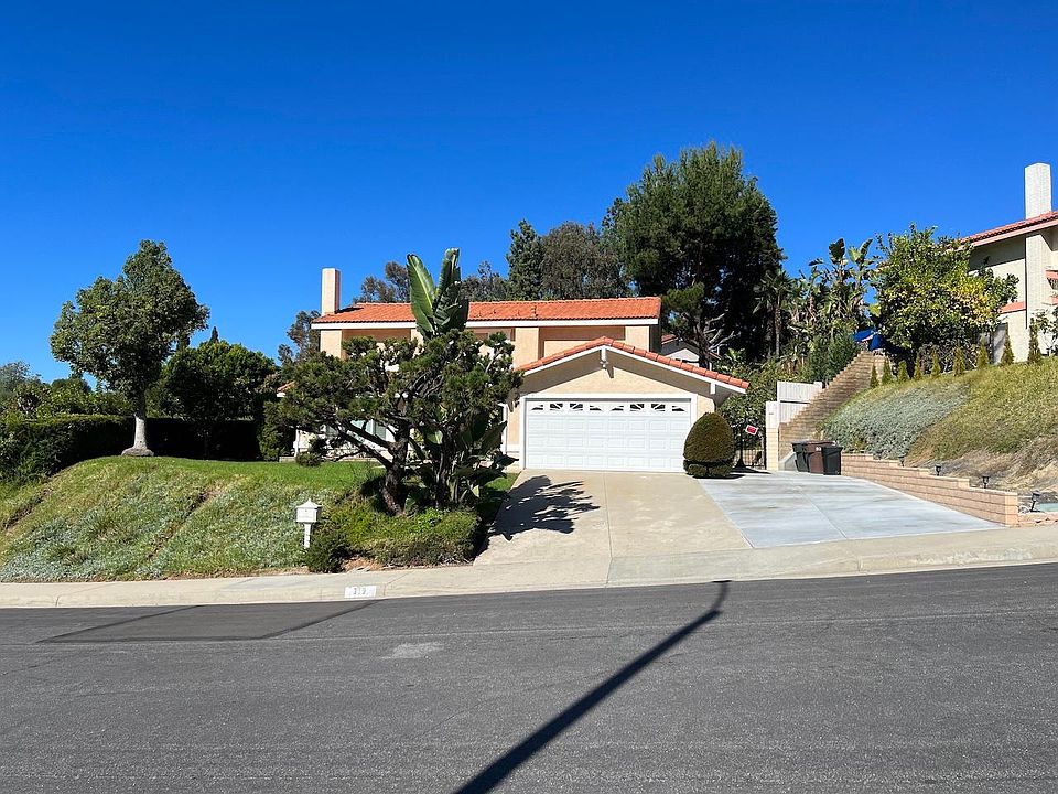 1st image of 319 Los Gatos Dr