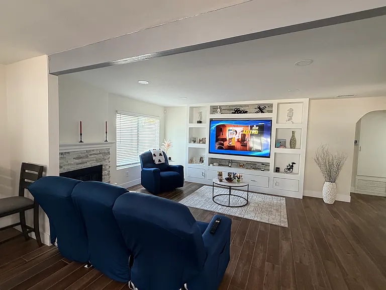 911 Dale Ct — Photo 3