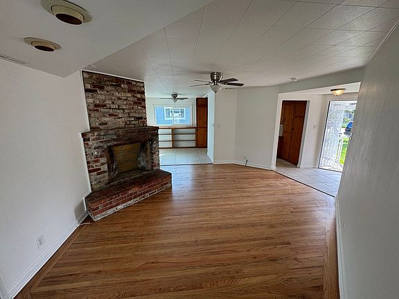 5th image of 609 Tenaya Ave