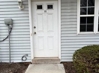 111 Kings Ct, Woodbridge, NJ 07095