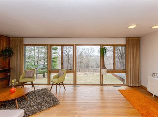 3350 Adel St SE, Cedar Rapids, IA 52403