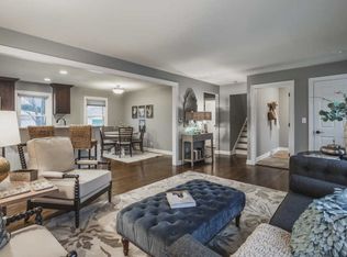 5342 N Lydell Ave, Whitefish Bay, WI 53217