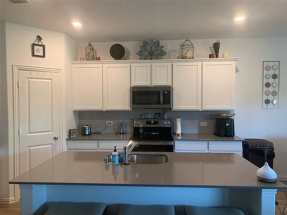 5th image of 7052 Waterford Dr