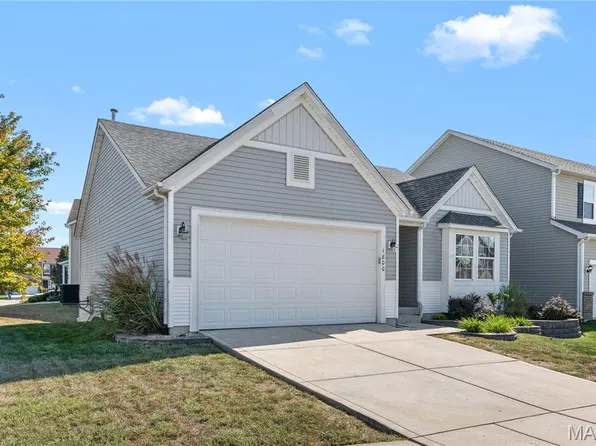 1800 English Oak Dr, Lake Saint Louis, MO 63367