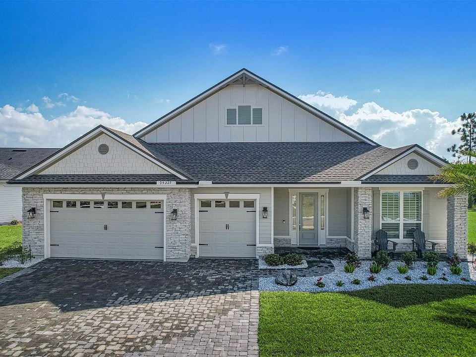 1st image of 95227 Sandy Pointe Dr
