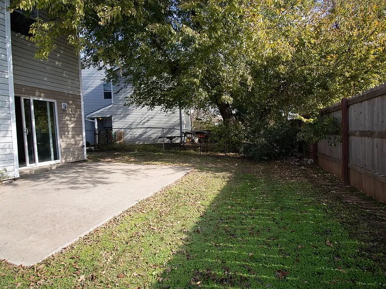 1706-08 Jennifer Cir — Photo 16