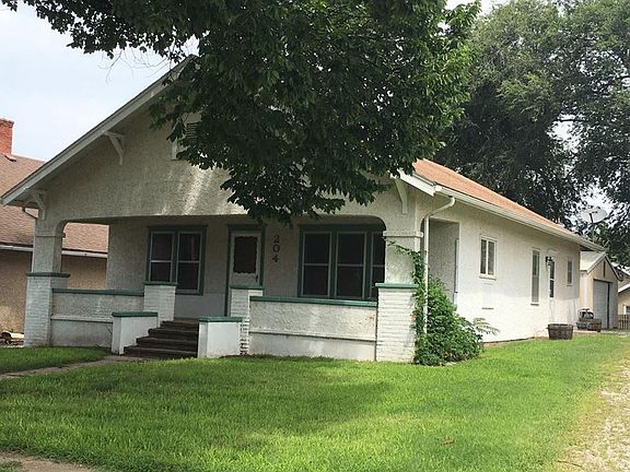 3rd image of 204 W Kansas Ave