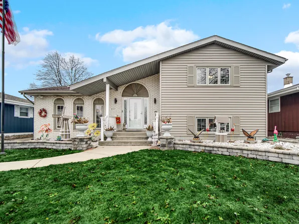 9337 Waymond Ave, Highland, IN 46322