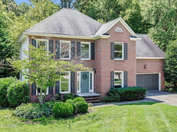 2nd image of 8116 Crimson Ln