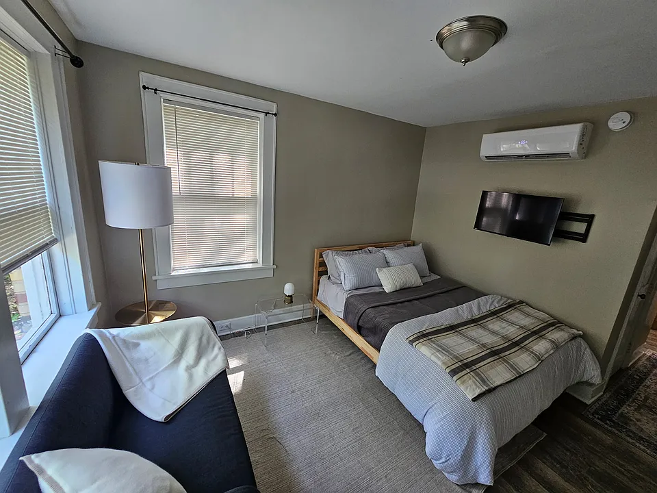 525 E Manning St #1