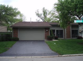 616 Glacier Trl, Roselle, IL 60172